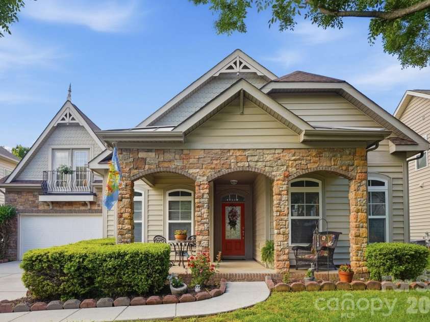 8452 Whitehawk Hill Road, Waxhaw, NC 28173.  MLS# CAR4379622, YatesRealty ID 25043. 