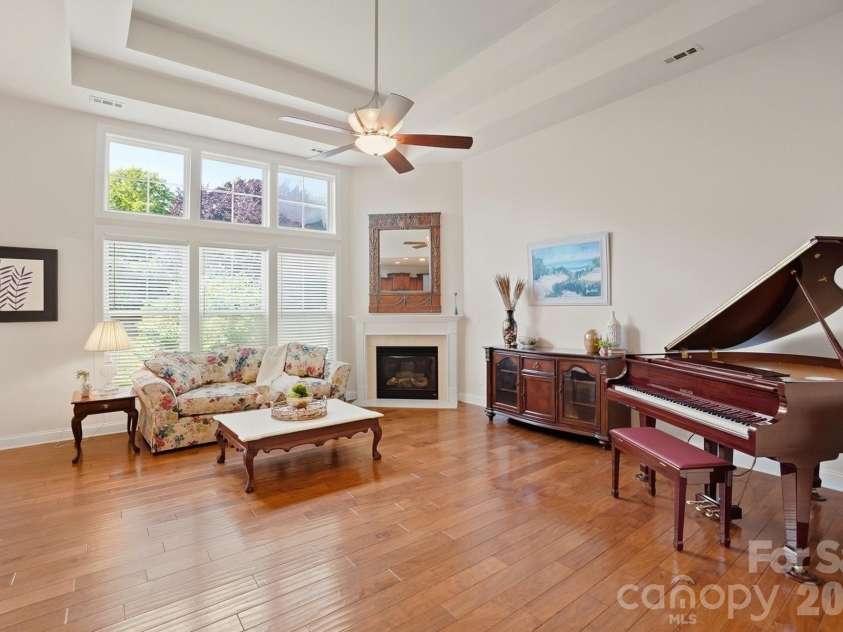 8452 Whitehawk Hill Road, Waxhaw, NC 28173.  MLS# CAR4379622, YatesRealty ID 25043. 