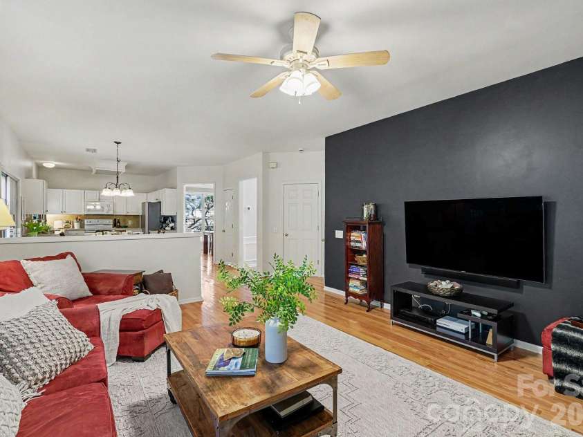 8120 Pelorus Lane, Charlotte, NC 28269.  MLS# CAR4383927, YatesRealty ID 25044. 