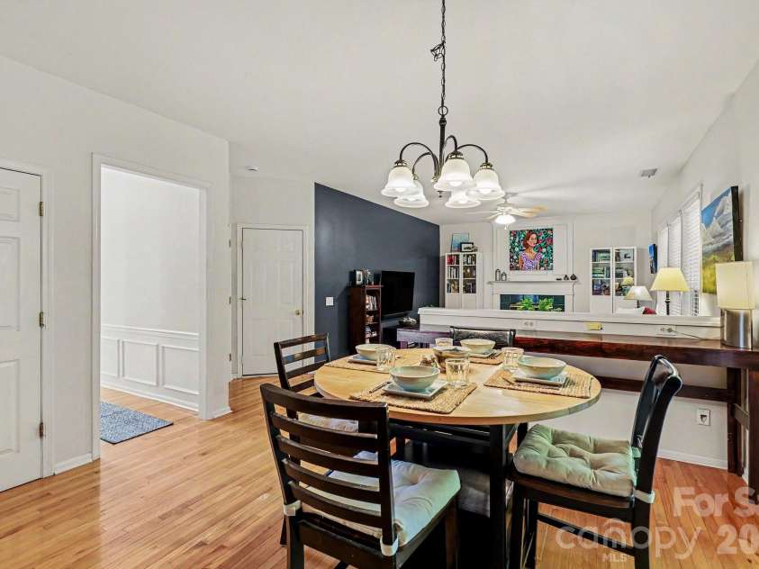8120 Pelorus Lane, Charlotte, NC 28269.  MLS# CAR4383927, YatesRealty ID 25044. 