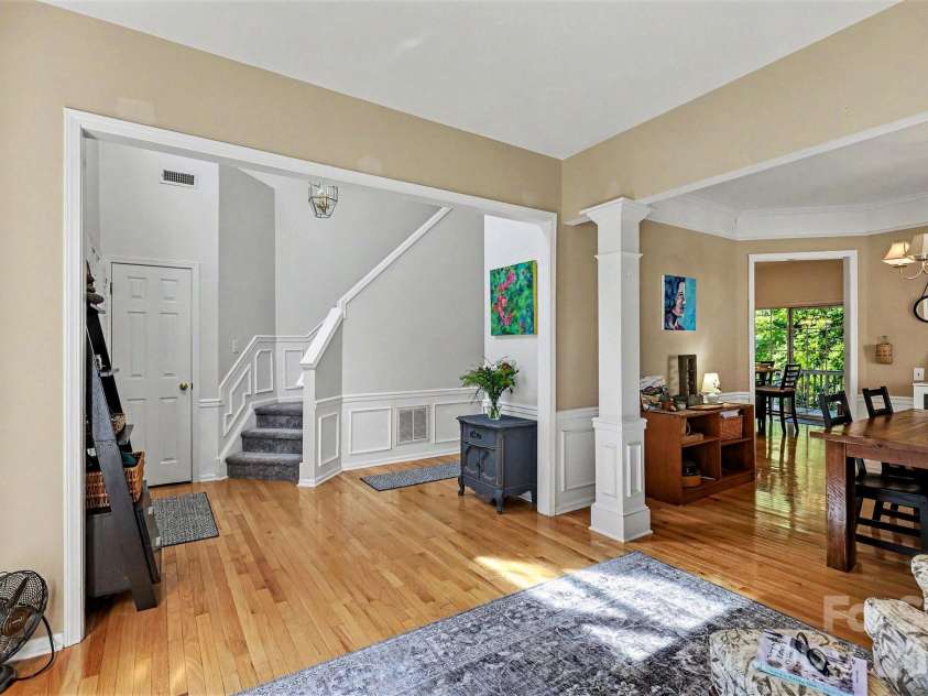 8120 Pelorus Lane, Charlotte, NC 28269.  MLS# CAR4383927, YatesRealty ID 25044. 