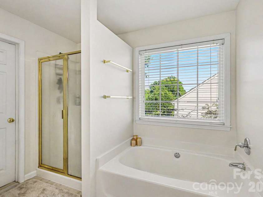 8120 Pelorus Lane, Charlotte, NC 28269.  MLS# CAR4383927, YatesRealty ID 25044. 