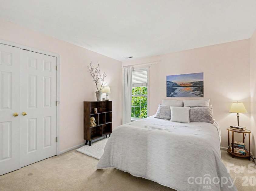 8120 Pelorus Lane, Charlotte, NC 28269.  MLS# CAR4383927, YatesRealty ID 25044. 