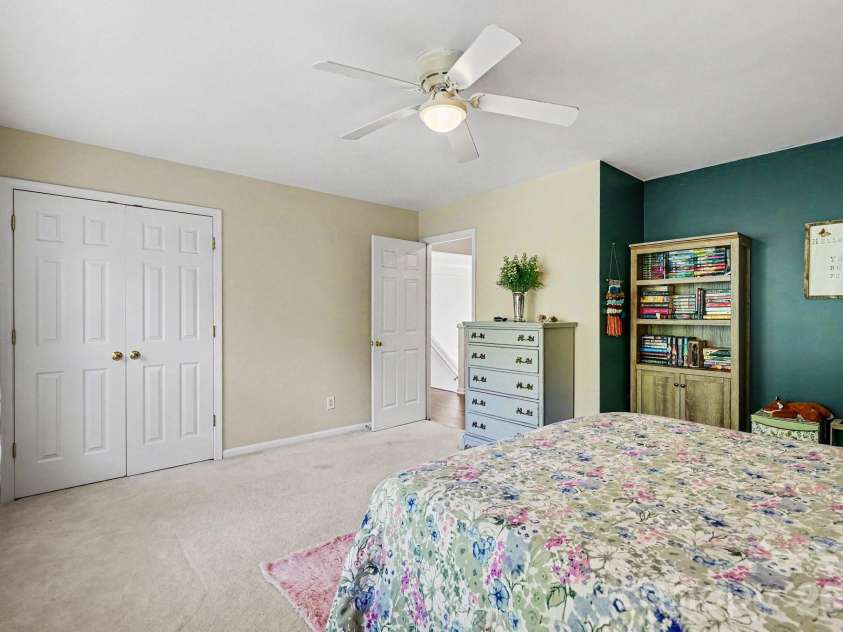 8120 Pelorus Lane, Charlotte, NC 28269.  MLS# CAR4383927, YatesRealty ID 25044. 