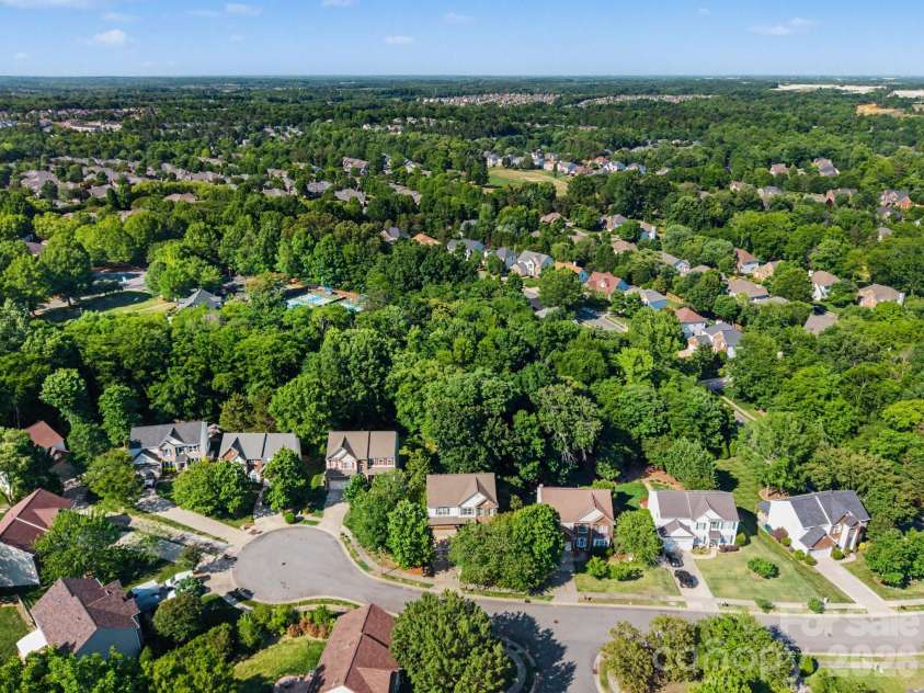 8120 Pelorus Lane, Charlotte, NC 28269.  MLS# CAR4383927, YatesRealty ID 25044. 