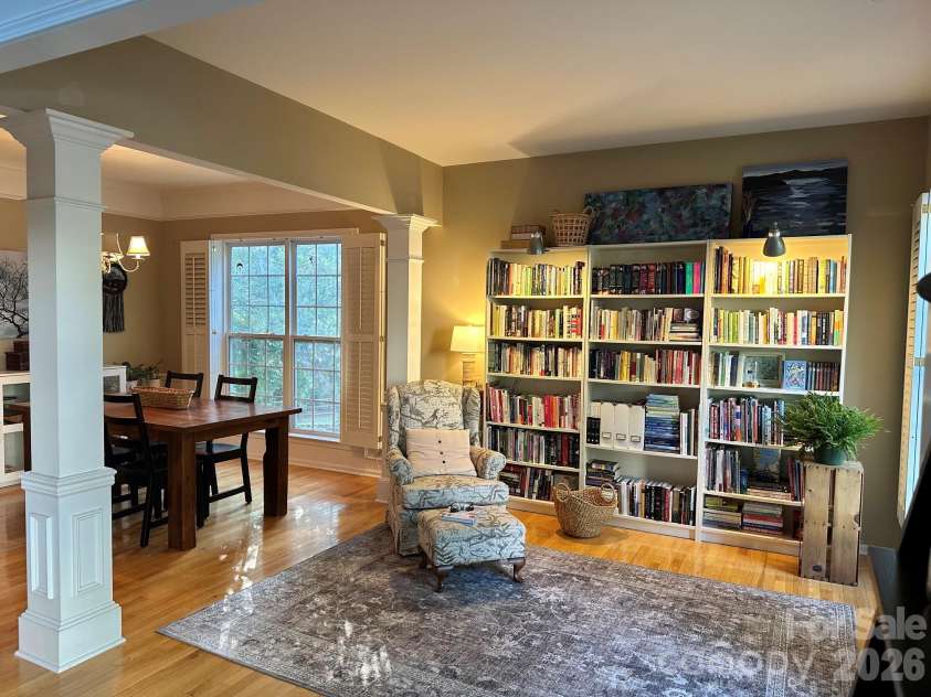 8120 Pelorus Lane, Charlotte, NC 28269.  MLS# CAR4383927, YatesRealty ID 25044. 