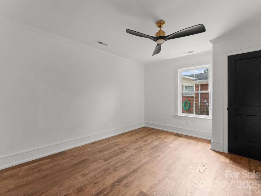 4562 Rockford Court, Charlotte, NC 28209.  MLS# CAR4262925, YatesRealty ID 25045. 
