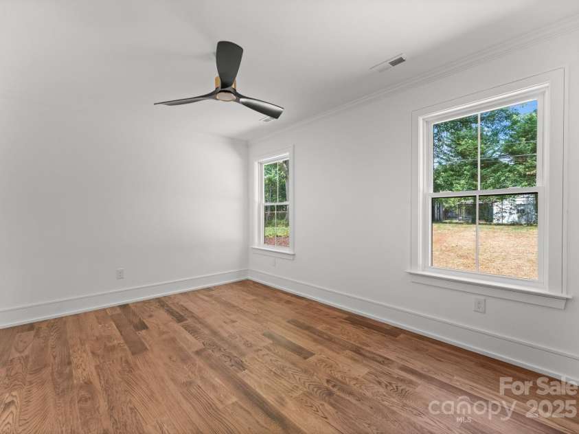 4562 Rockford Court, Charlotte, NC 28209.  MLS# CAR4262925, YatesRealty ID 25045. 