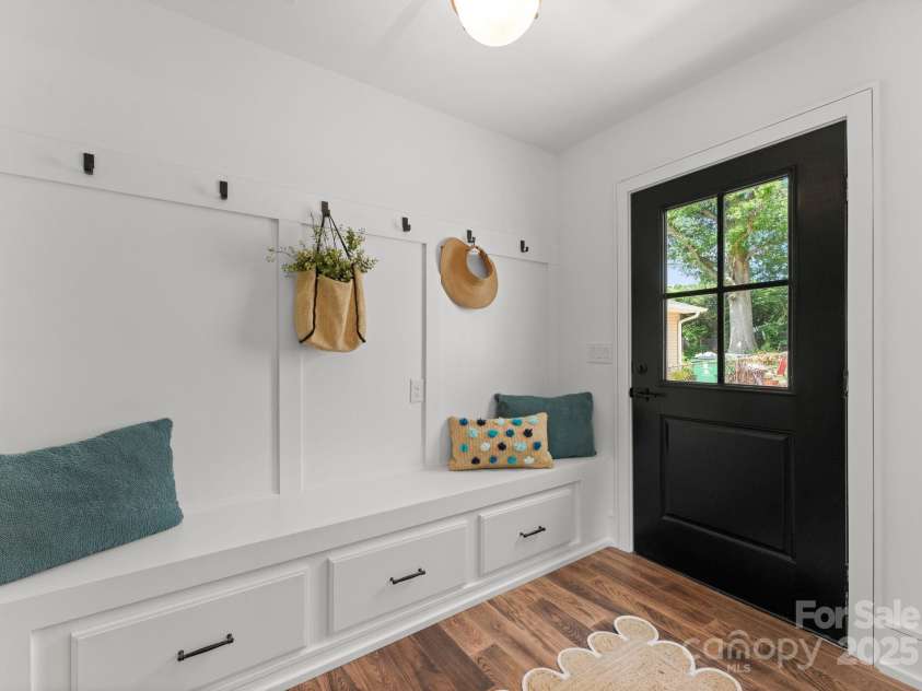 4562 Rockford Court, Charlotte, NC 28209.  MLS# CAR4262925, YatesRealty ID 25045. 