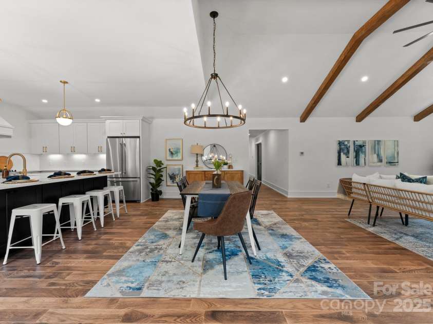 4562 Rockford Court, Charlotte, NC 28209.  MLS# CAR4262925, YatesRealty ID 25045. 