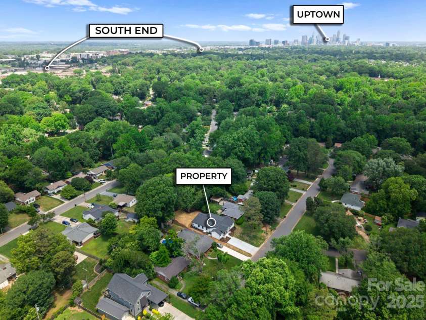 4562 Rockford Court, Charlotte, NC 28209.  MLS# CAR4262925, YatesRealty ID 25045. 