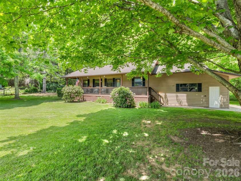165 Clearwater Drive, Waynesville, NC 28785.  MLS# CAR4382095, YatesRealty ID 25046. 