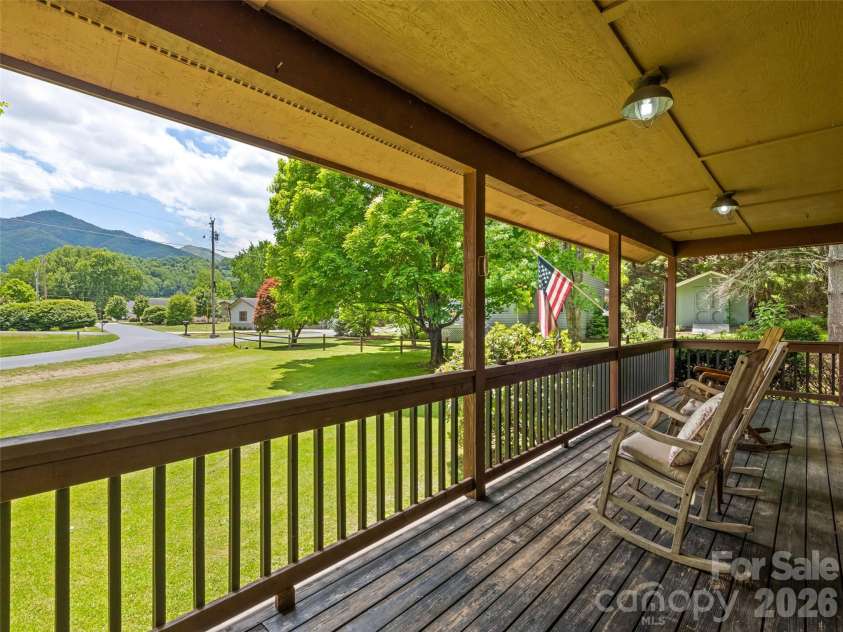 165 Clearwater Drive, Waynesville, NC 28785.  MLS# CAR4382095, YatesRealty ID 25046. 