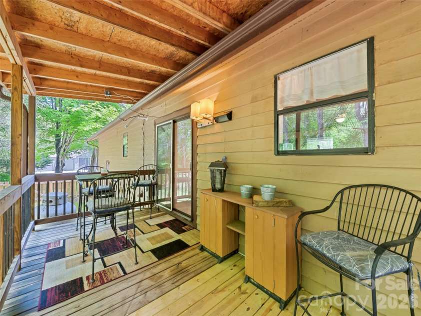 165 Clearwater Drive, Waynesville, NC 28785.  MLS# CAR4382095, YatesRealty ID 25046. 