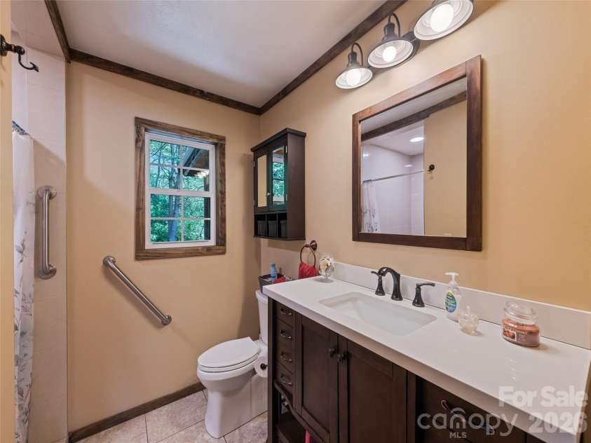 165 Clearwater Drive, Waynesville, NC 28785.  MLS# CAR4382095, YatesRealty ID 25046. 