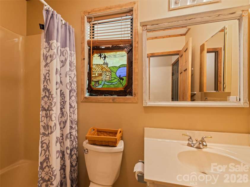 165 Clearwater Drive, Waynesville, NC 28785.  MLS# CAR4382095, YatesRealty ID 25046. 
