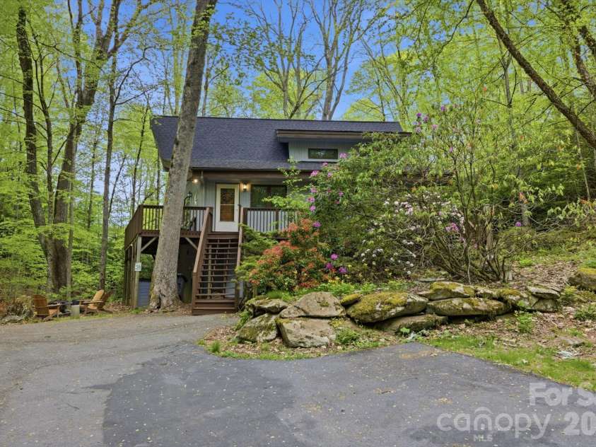 401 Saratoga None, Boone, NC 28607.  MLS# CAR4374691, YatesRealty ID 25047. 