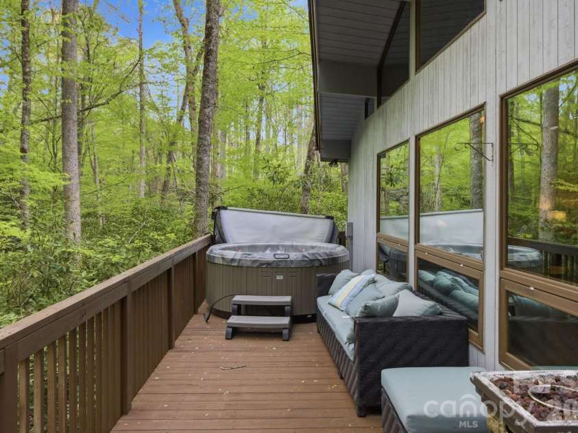 401 Saratoga None, Boone, NC 28607.  MLS# CAR4374691, YatesRealty ID 25047. 