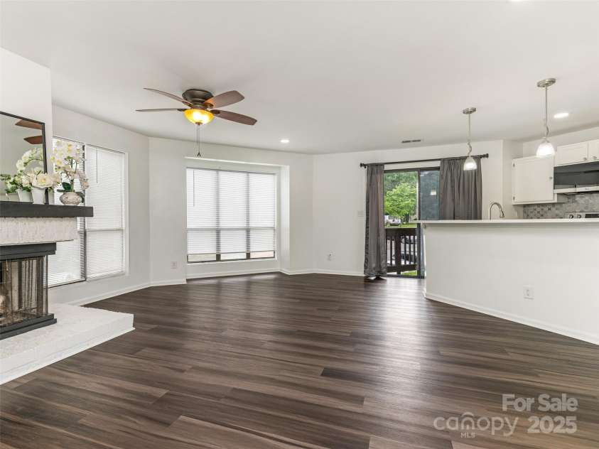 8183 Cedar Glen Drive, Charlotte, NC 28212.  MLS# CAR4265989, YatesRealty ID 25047. Living/Dining Room