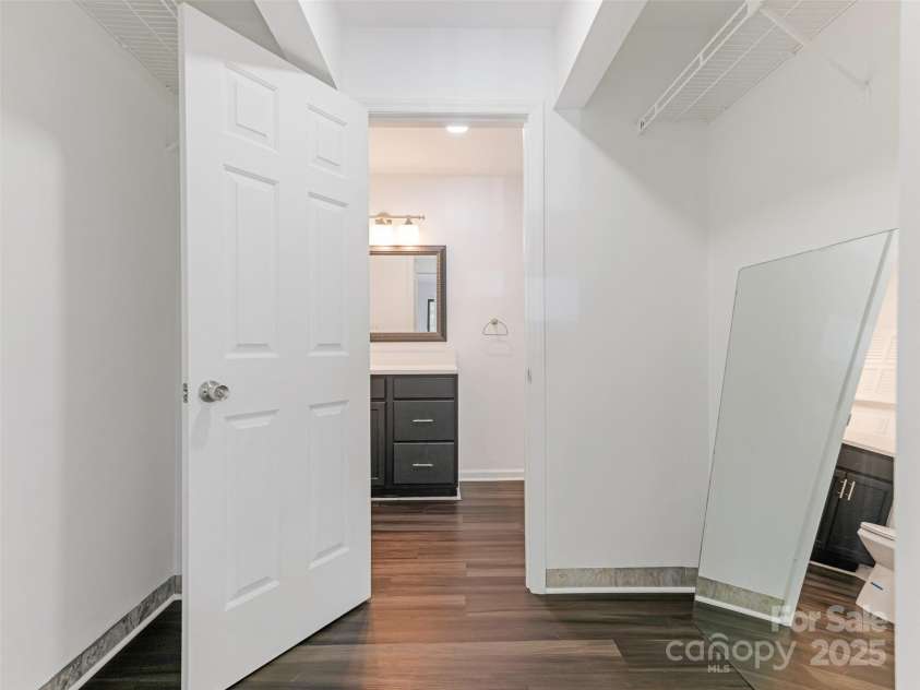 8183 Cedar Glen Drive, Charlotte, NC 28212.  MLS# CAR4265989, YatesRealty ID 25047. Walk in Closet