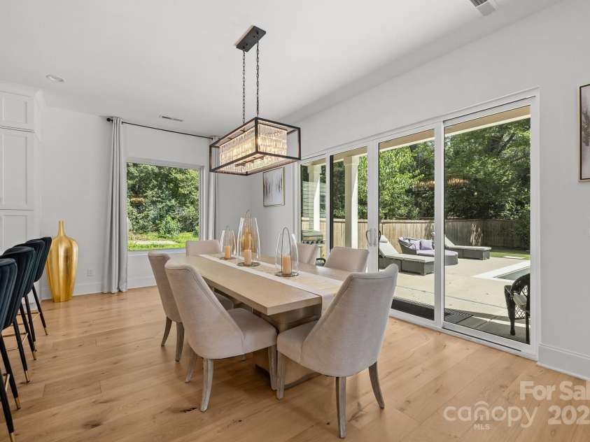 2121 Laburnum Avenue, Charlotte, NC 28205.  MLS# CAR4268870, YatesRealty ID 25048. 