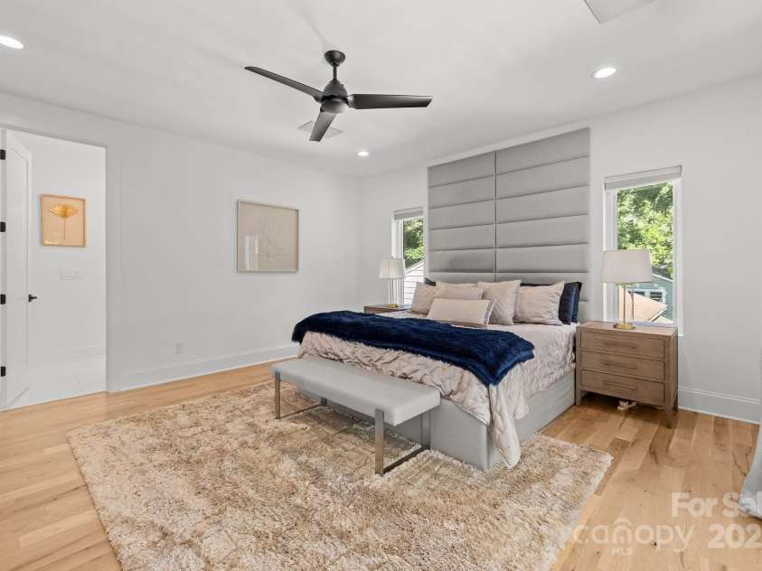 2121 Laburnum Avenue, Charlotte, NC 28205.  MLS# CAR4268870, YatesRealty ID 25048. 