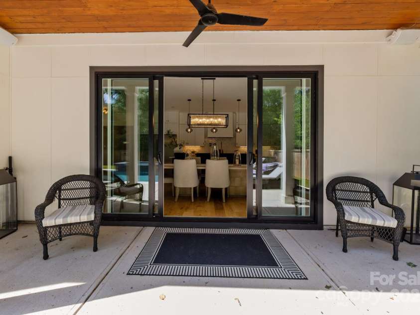 2121 Laburnum Avenue, Charlotte, NC 28205.  MLS# CAR4268870, YatesRealty ID 25048. 