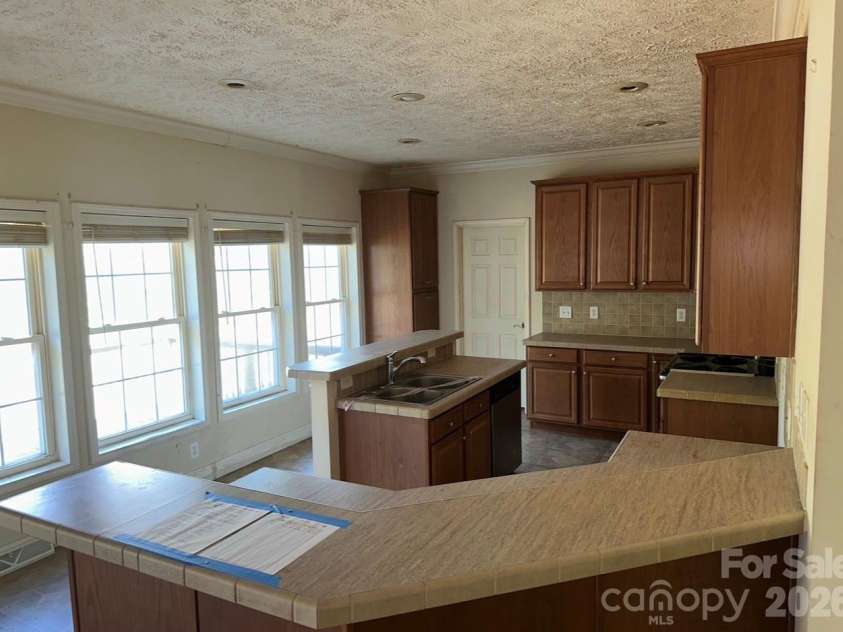 172 Jesse King Road, Advance, NC 27006.  MLS# CAR4378531, YatesRealty ID 25049. 