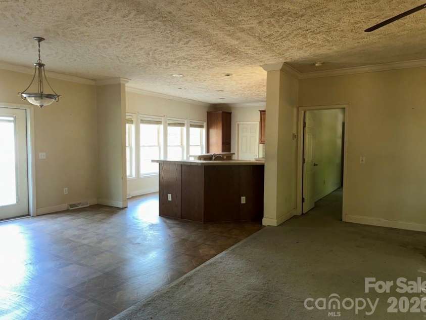 172 Jesse King Road, Advance, NC 27006.  MLS# CAR4378531, YatesRealty ID 25049. 