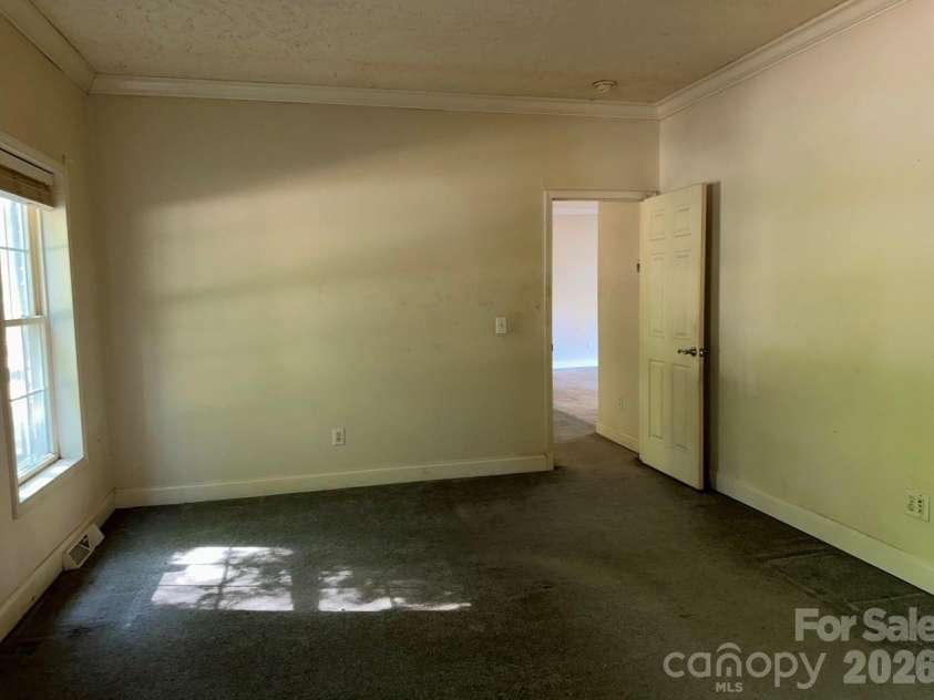 172 Jesse King Road, Advance, NC 27006.  MLS# CAR4378531, YatesRealty ID 25049. 