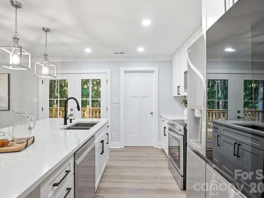10417 Cairnsmore Place, Mint Hill, NC 28227.  MLS# CAR4382635, YatesRealty ID 25050. 