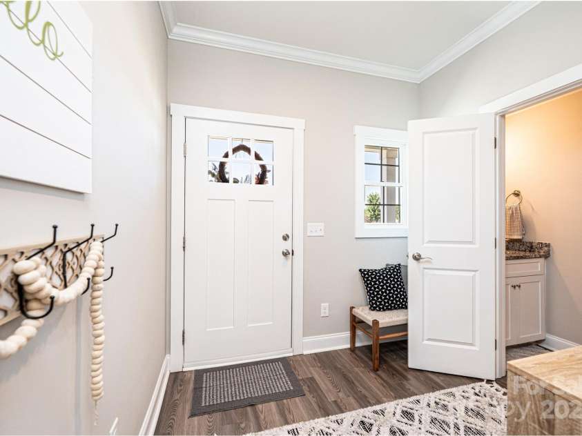 2526 Snow Creek Road, Hickory, NC 28601.  MLS# CAR4272940, YatesRealty ID 25051. 