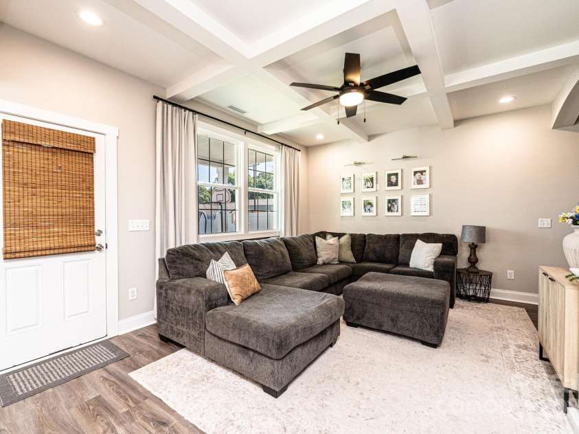 2526 Snow Creek Road, Hickory, NC 28601.  MLS# CAR4272940, YatesRealty ID 25051. 