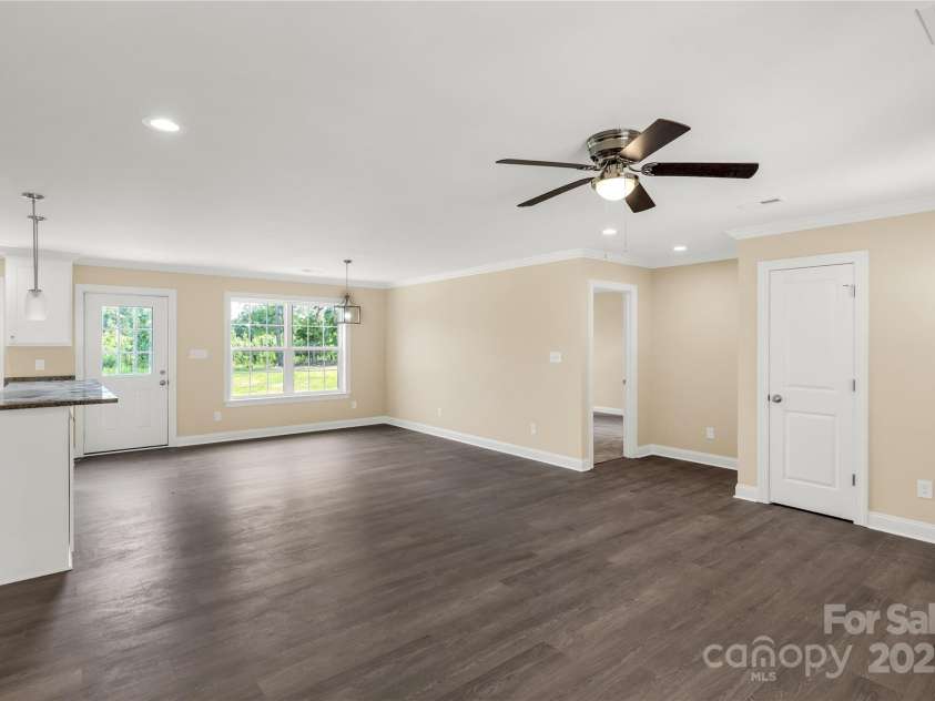 3650 Sentry Road, Lancaster, SC 29720.  MLS# CAR4254332, YatesRealty ID 25052. 