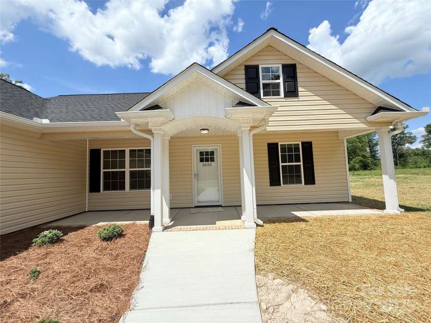 3650 Sentry Road, Lancaster, SC 29720.  MLS# CAR4254332, YatesRealty ID 25052. 