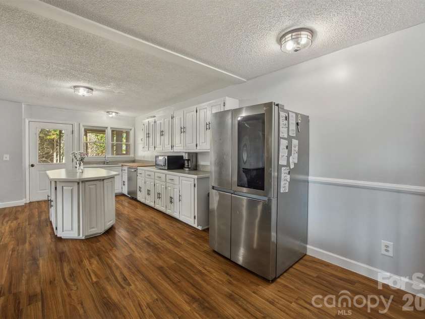 1095 Elm Circle, Granite Falls, NC 28630.  MLS# CAR4357728, YatesRealty ID 25054. 