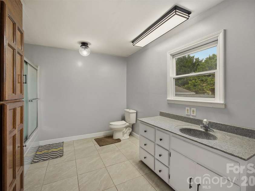 1095 Elm Circle, Granite Falls, NC 28630.  MLS# CAR4357728, YatesRealty ID 25054. 
