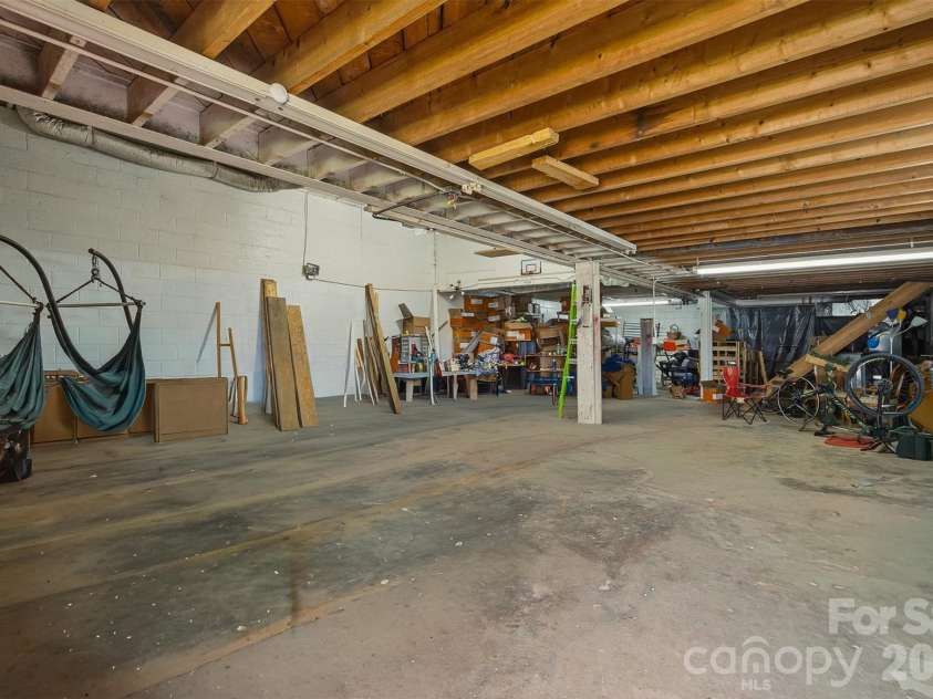 1095 Elm Circle, Granite Falls, NC 28630.  MLS# CAR4357728, YatesRealty ID 25054. 