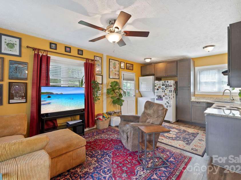 32 Roberts Street, Fletcher, NC 28732.  MLS# CAR4267133, YatesRealty ID 25054. Cozy and open