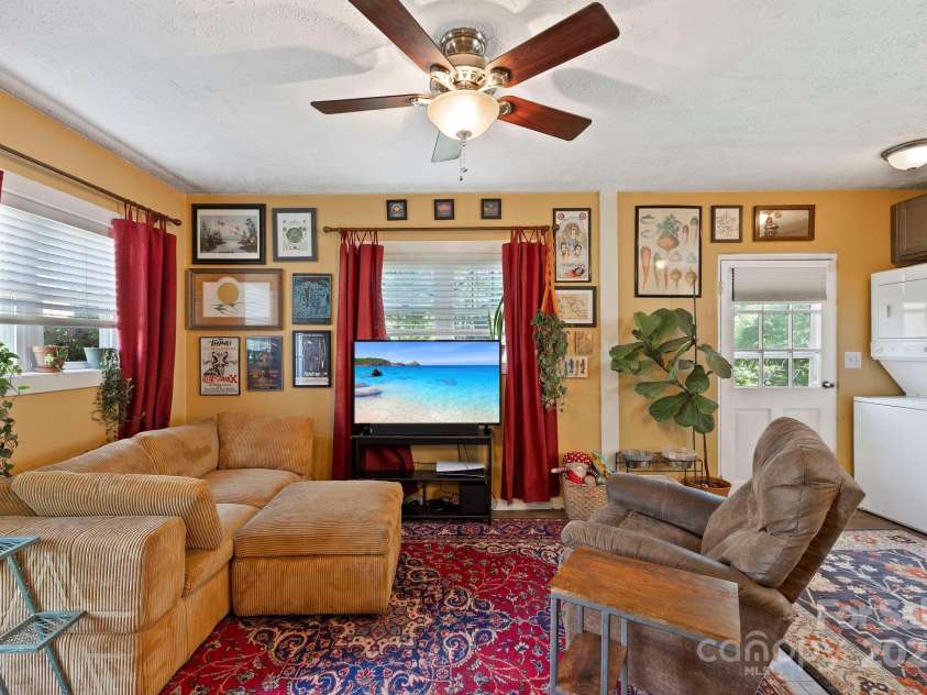 32 Roberts Street, Fletcher, NC 28732.  MLS# CAR4267133, YatesRealty ID 25054. Cozy and open