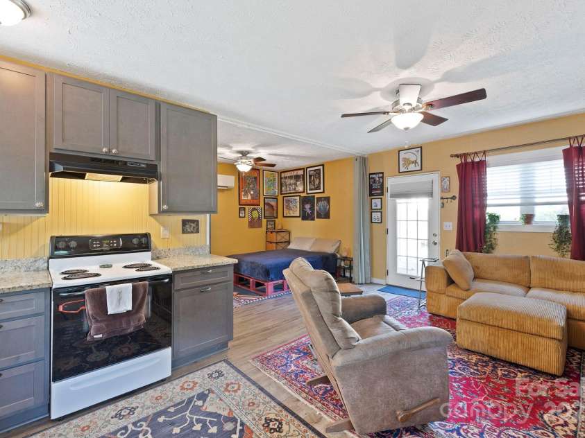 32 Roberts Street, Fletcher, NC 28732.  MLS# CAR4267133, YatesRealty ID 25054. Upgraded kitchen