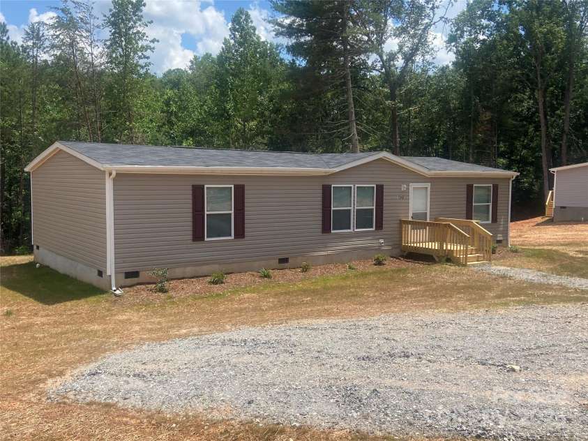 1040 Benfield Woods, Morganton, NC 28655.  MLS# CAR4276513, YatesRealty ID 25055. 