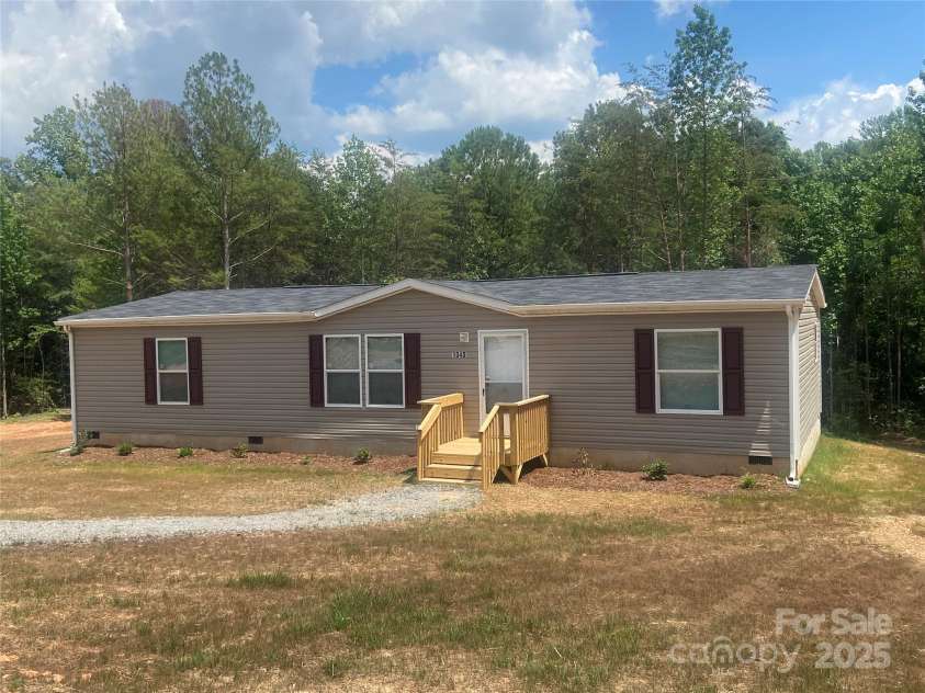 1040 Benfield Woods, Morganton, NC 28655.  MLS# CAR4276513, YatesRealty ID 25055. 