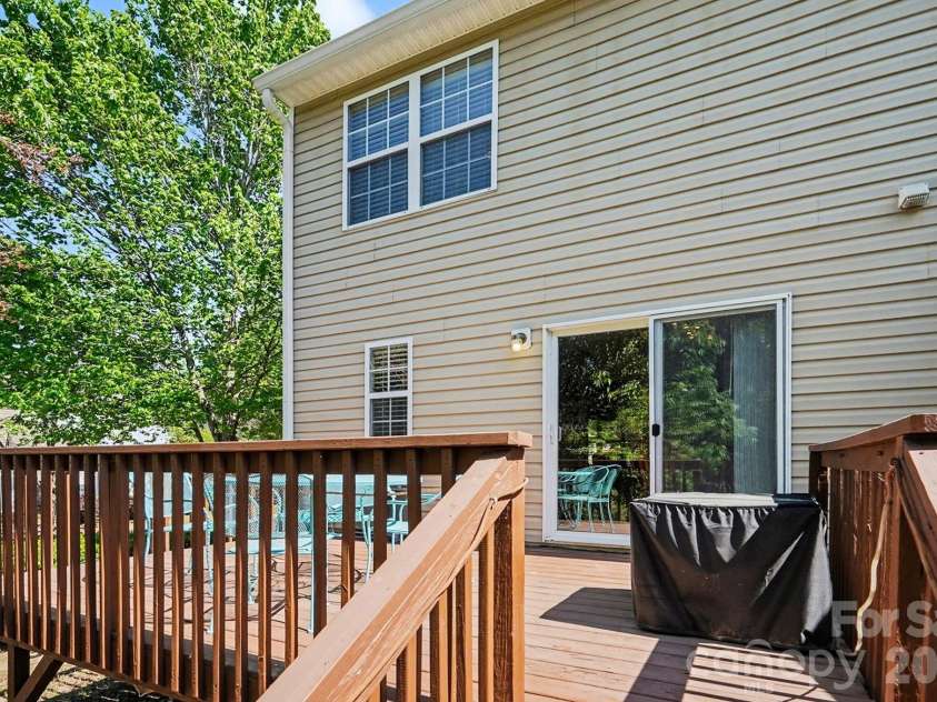747 Rock Lake Glen, Fort Mill, SC 29715.  MLS# CAR4372101, YatesRealty ID 25055. Back Deck