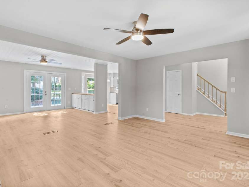 12325 Woodside Falls Road, Pineville, NC 28134.  MLS# CAR4274717, YatesRealty ID 25056. 