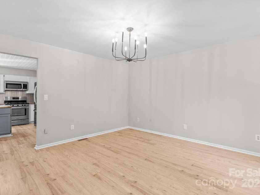 12325 Woodside Falls Road, Pineville, NC 28134.  MLS# CAR4274717, YatesRealty ID 25056. 