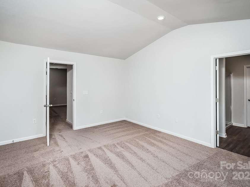 502 Maddox Drive, Shelby, NC 28152.  MLS# CAR4239383, YatesRealty ID 25057. 