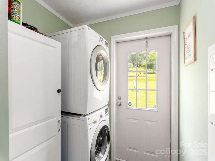 16 Sams Branch Road, Candler, NC 28715.  MLS# CAR4261367, YatesRealty ID 25058. 