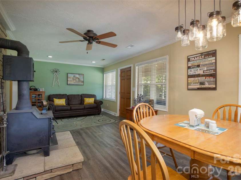 84 Sheets Farm Road, Bakersville, NC 28705.  MLS# CAR4384687, YatesRealty ID 25058. Living and Dinning Area/Open Floor Plan