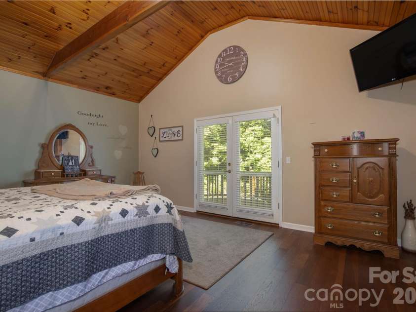 84 Sheets Farm Road, Bakersville, NC 28705.  MLS# CAR4384687, YatesRealty ID 25058. Primary Bedroom